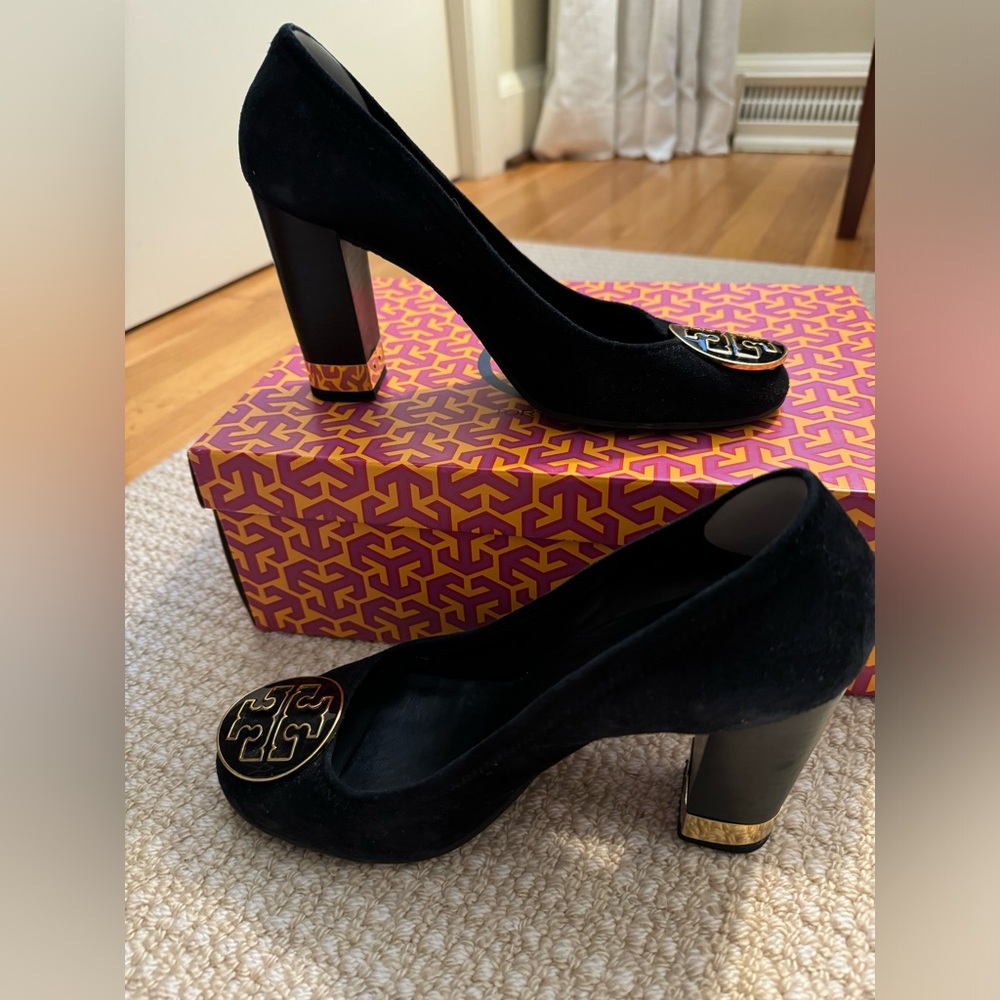 Tory Burch Maddie Pump - Black Suede - 7.5 GUC